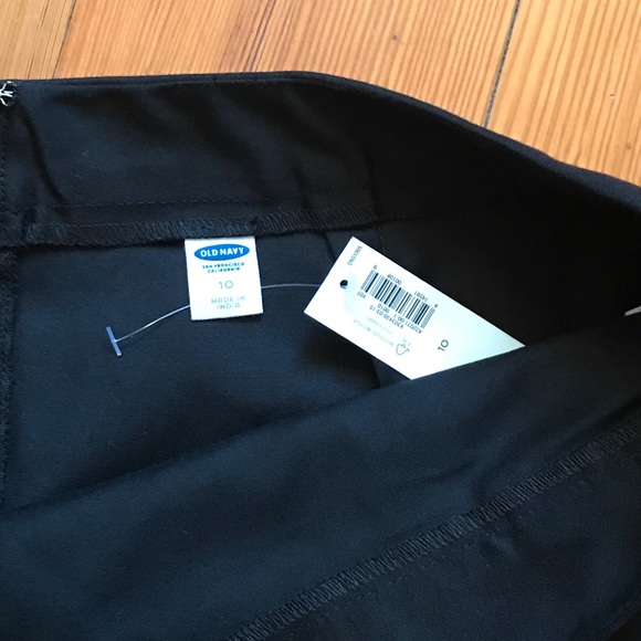 Old Navy Faux Wrap Skirt - Picture 3 of 3